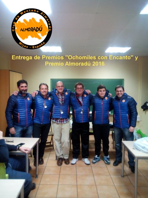 Foto de familia con todos los premiados.