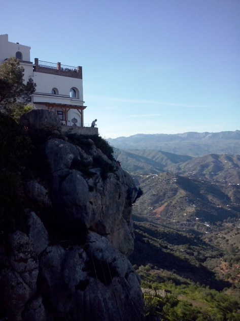 Vista de los últimos pasos de la ferrata