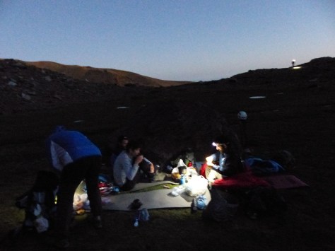 Desayunando temprano.