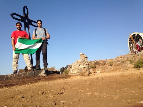 Oliver y Antonio en la Cruz.