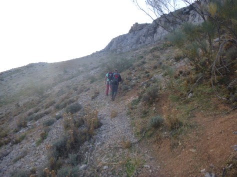 Subida hacia el Torcal Bajo.