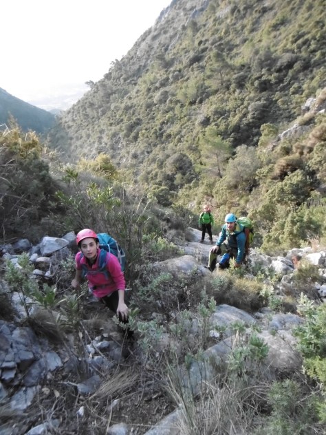 Lourdes durante una de las zonas de trepada.