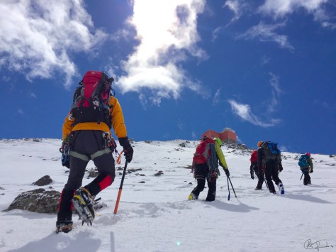Durante la subida de una rampa nevada.