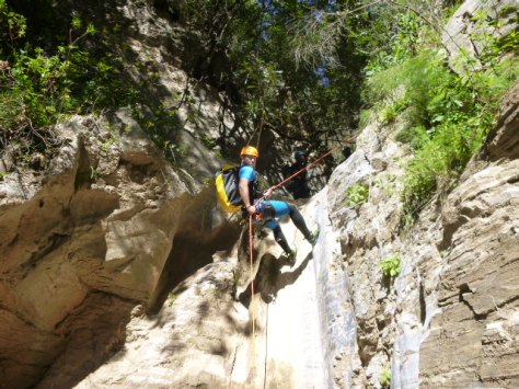 Aquí esta Fali en una de las cascadas.