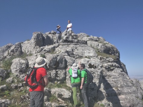 Nuestro amigo Ismael dando un curso acelerado de ferratas.