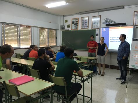 De Izq. a Dch. Antonio Villaba, Lourdes Jabalera y Pedro Reyes.